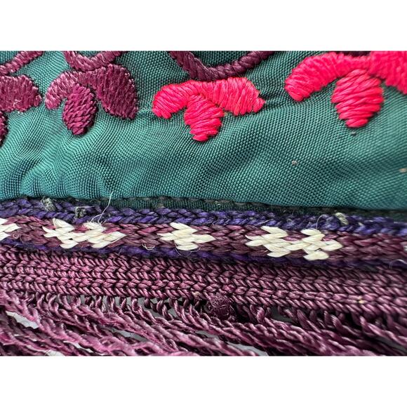 Silk Suzani Hand Embroidered Tapestry Uzbek Tribal Wall Hanging 20th Century - Picture 7 of 15